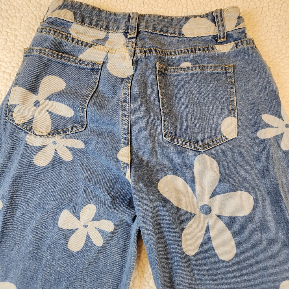 Shein Jeans Womens Hippie Flowers Style Light Wash Jeans Sz S 4  25x28 Flare